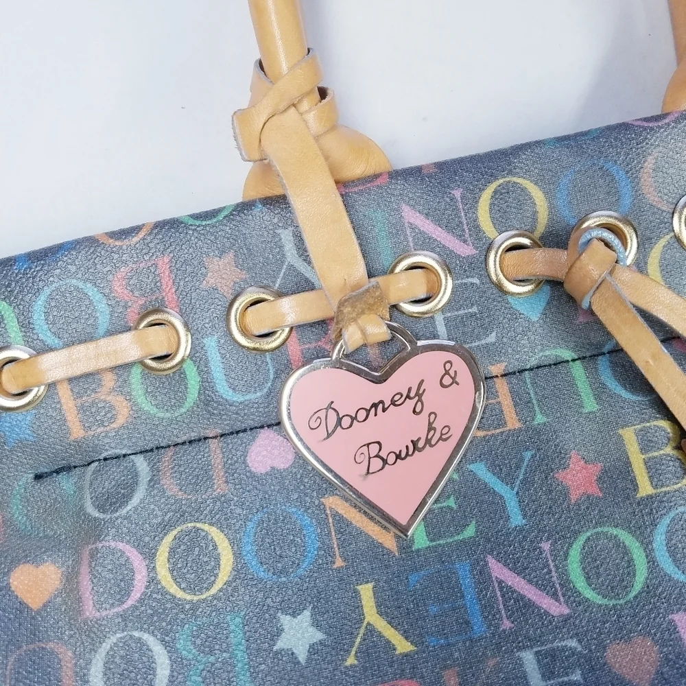 🌸 Dooney‎ & Bourke | Signature Letters Hand